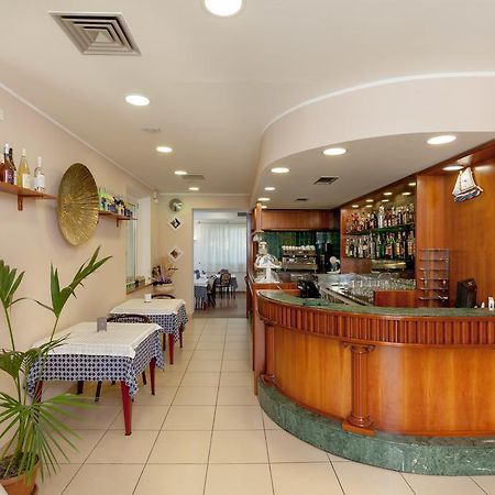 Hotel Chiar Di Luna Senigallia Eksteriør bilde