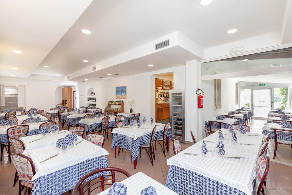 Hotel Chiar Di Luna Senigallia Eksteriør bilde