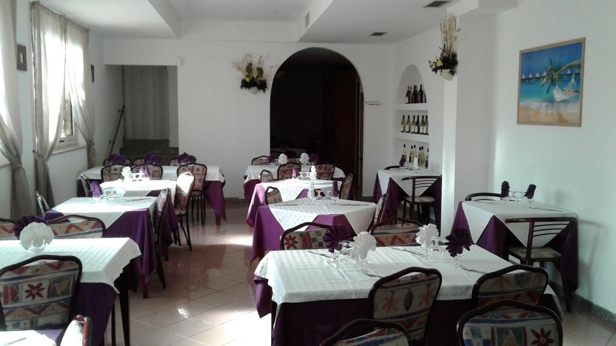Hotel Chiar Di Luna Senigallia Eksteriør bilde