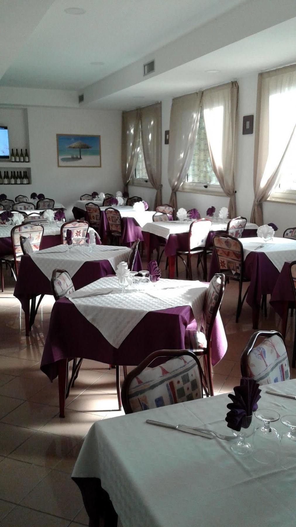 Hotel Chiar Di Luna Senigallia Eksteriør bilde