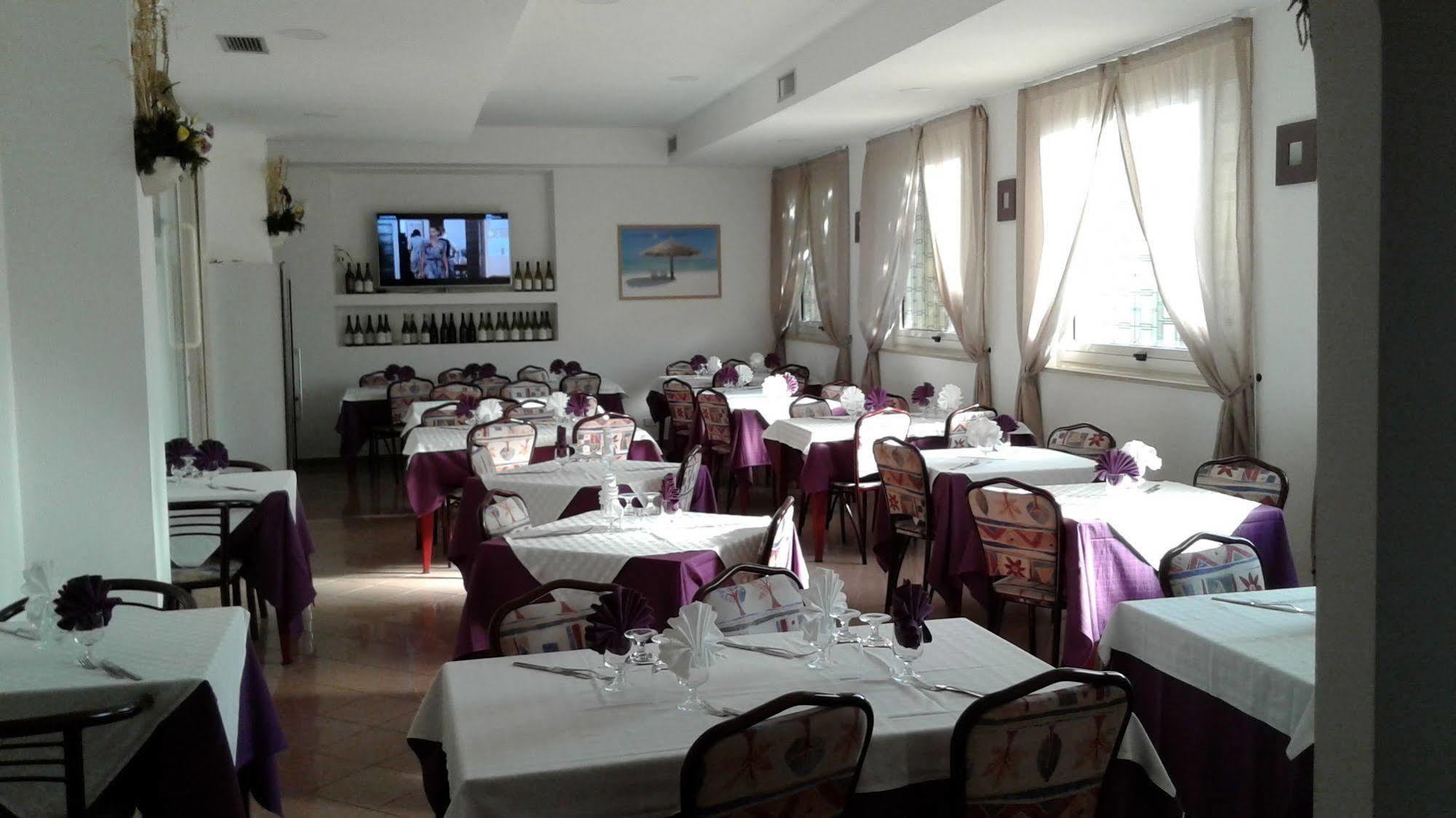 Hotel Chiar Di Luna Senigallia Eksteriør bilde