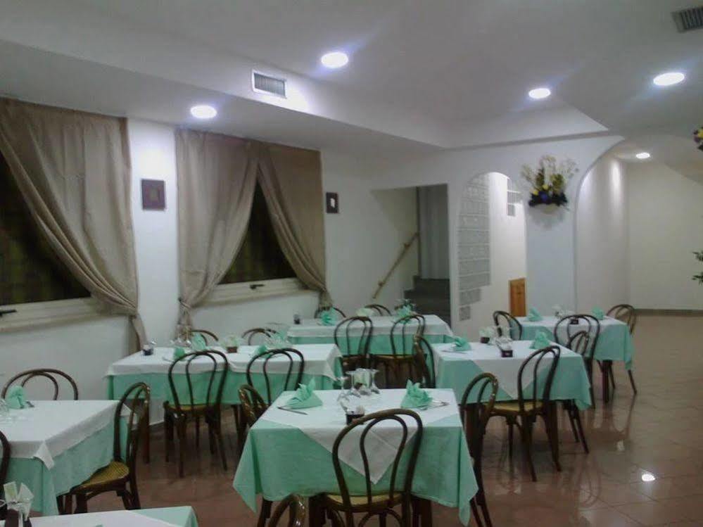 Hotel Chiar Di Luna Senigallia Eksteriør bilde