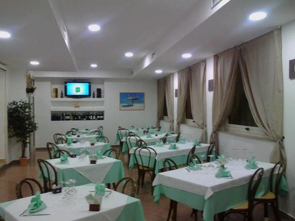Hotel Chiar Di Luna Senigallia Eksteriør bilde